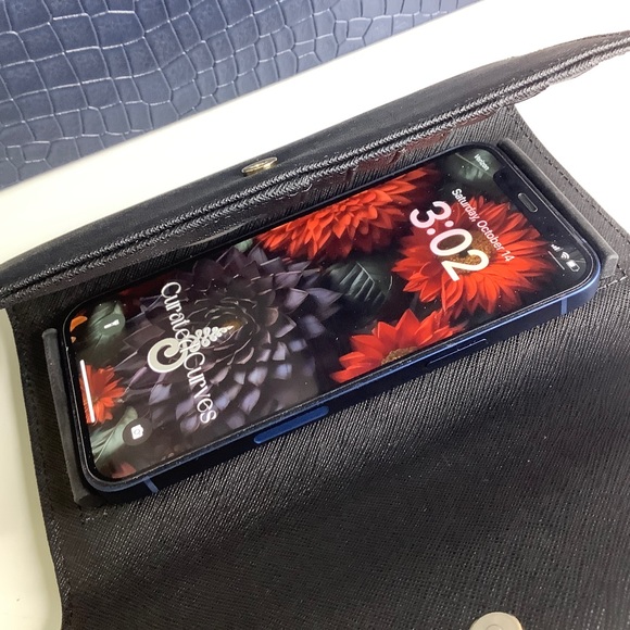 Kate Spade phone wallet - Picture 14 of 15